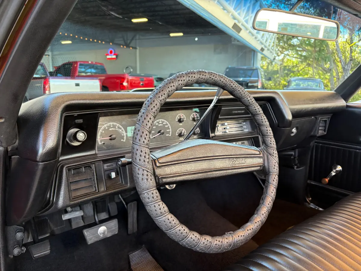Vehicle photo 36