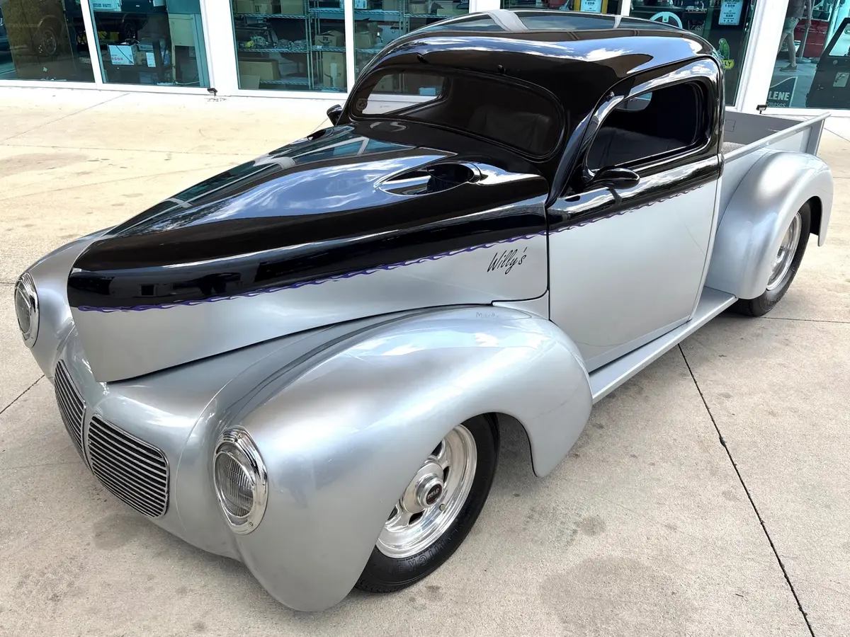 Vehicle photo 20