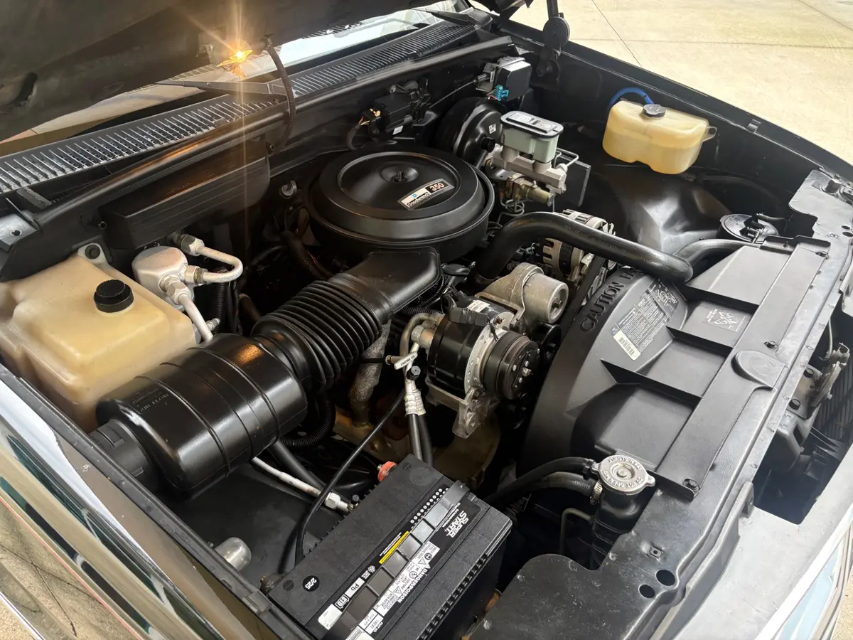 Vehicle photo 27