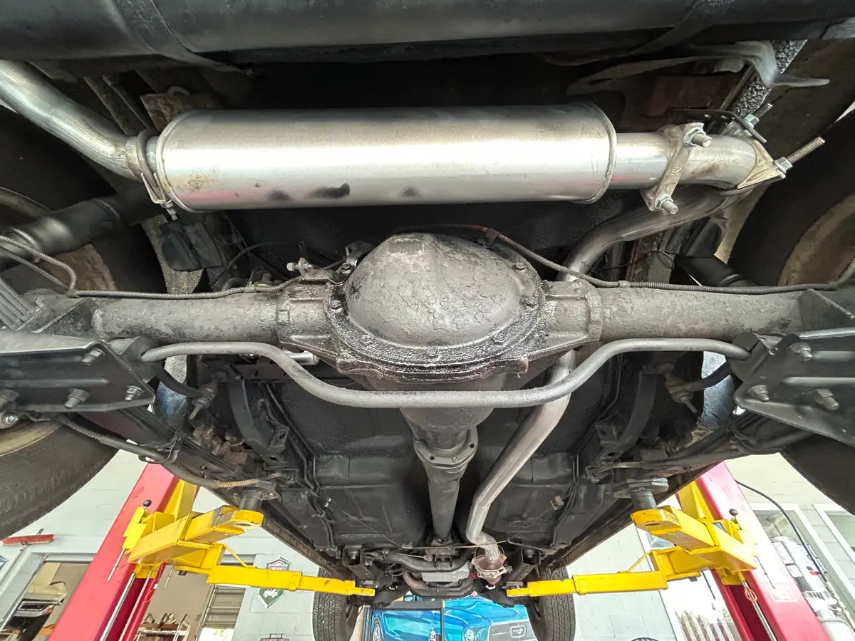 Vehicle photo 44