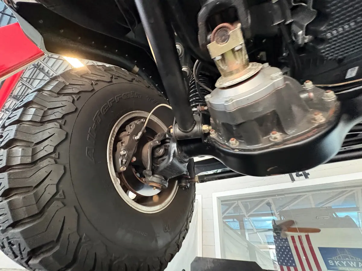 Vehicle photo 65