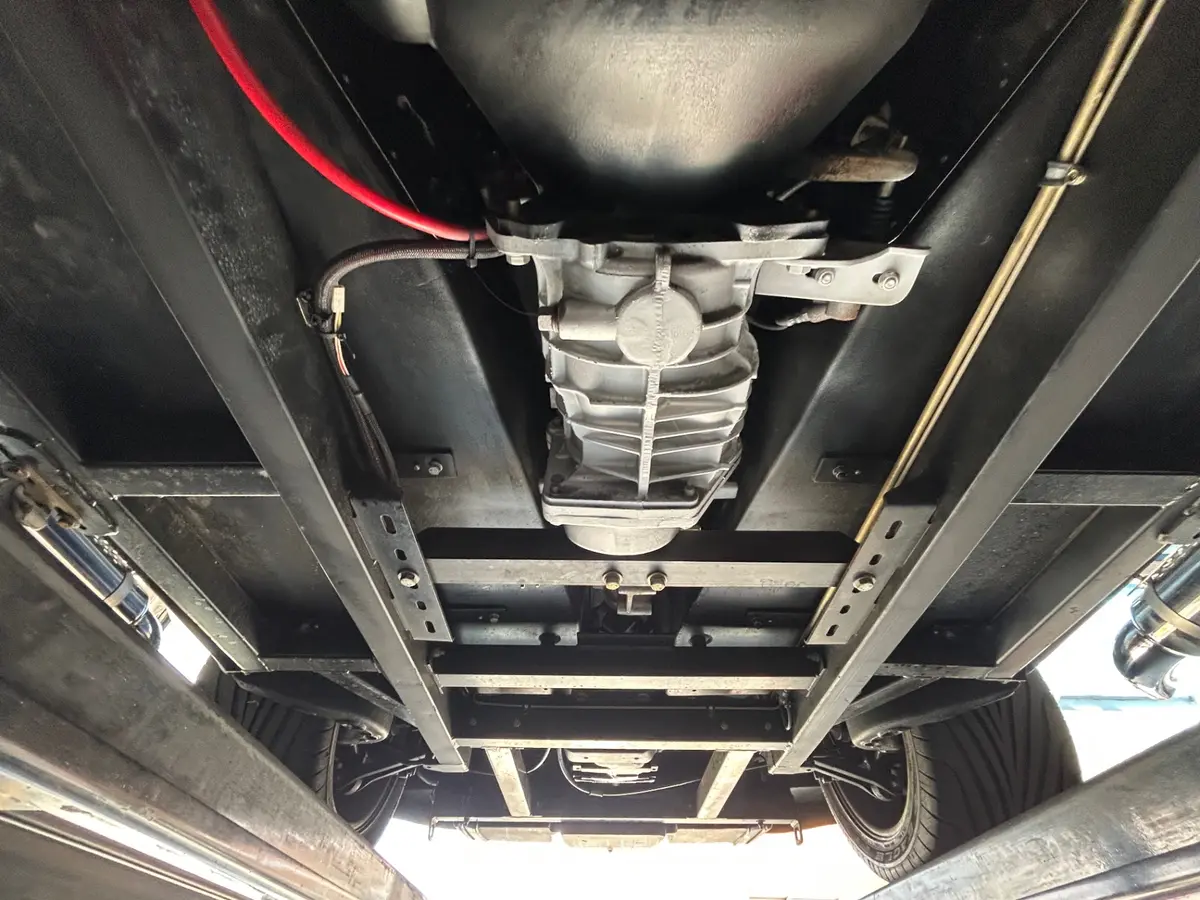 Vehicle photo 49