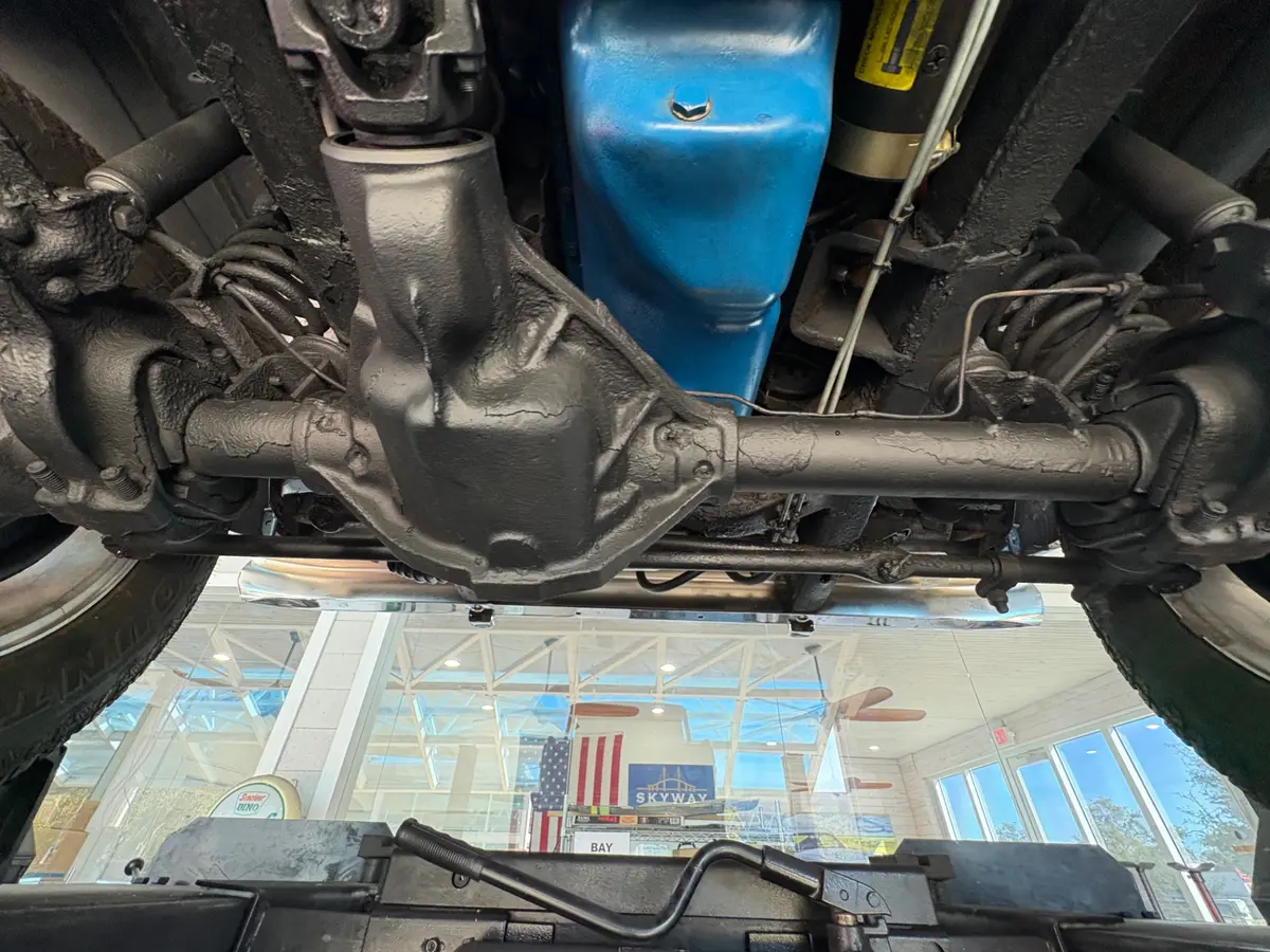 Vehicle photo 47