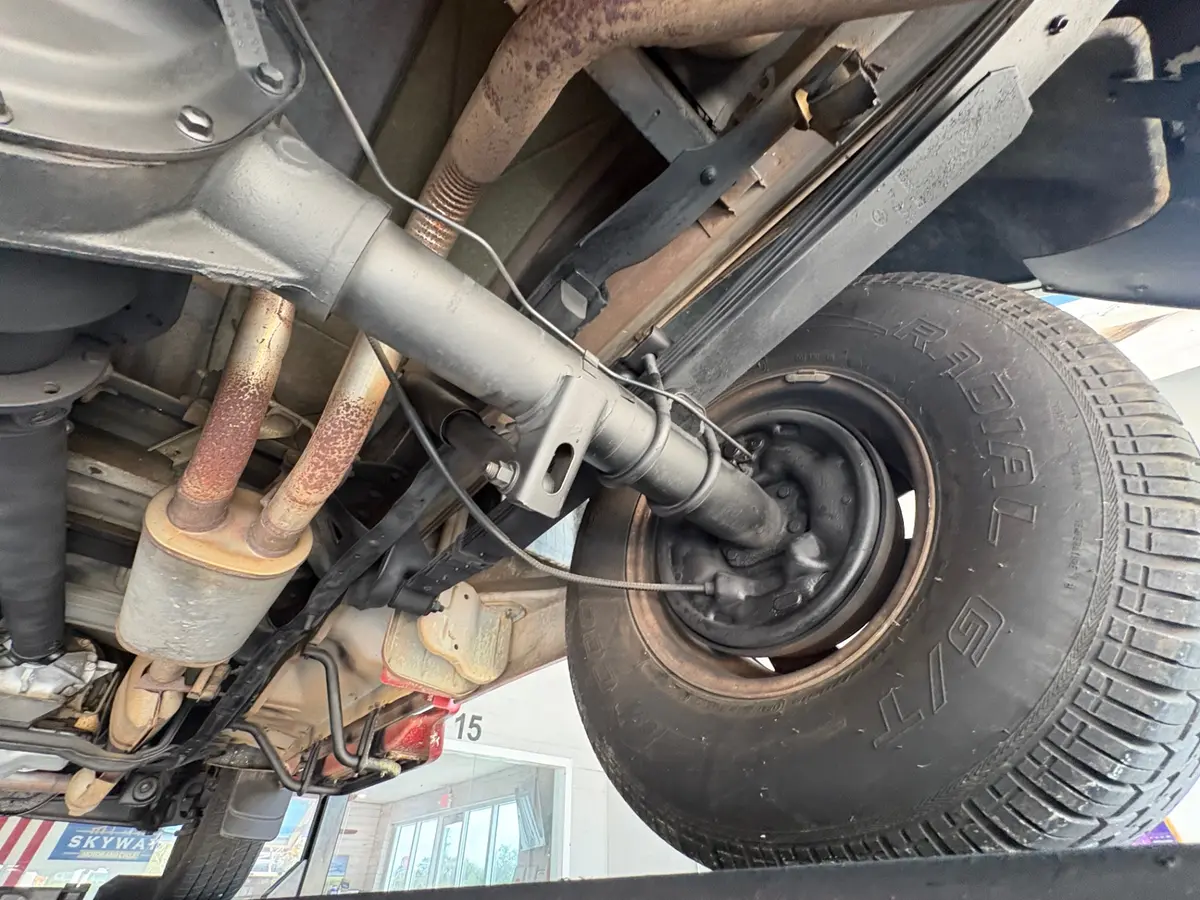 Vehicle photo 43