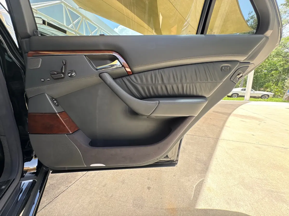 Vehicle photo 40