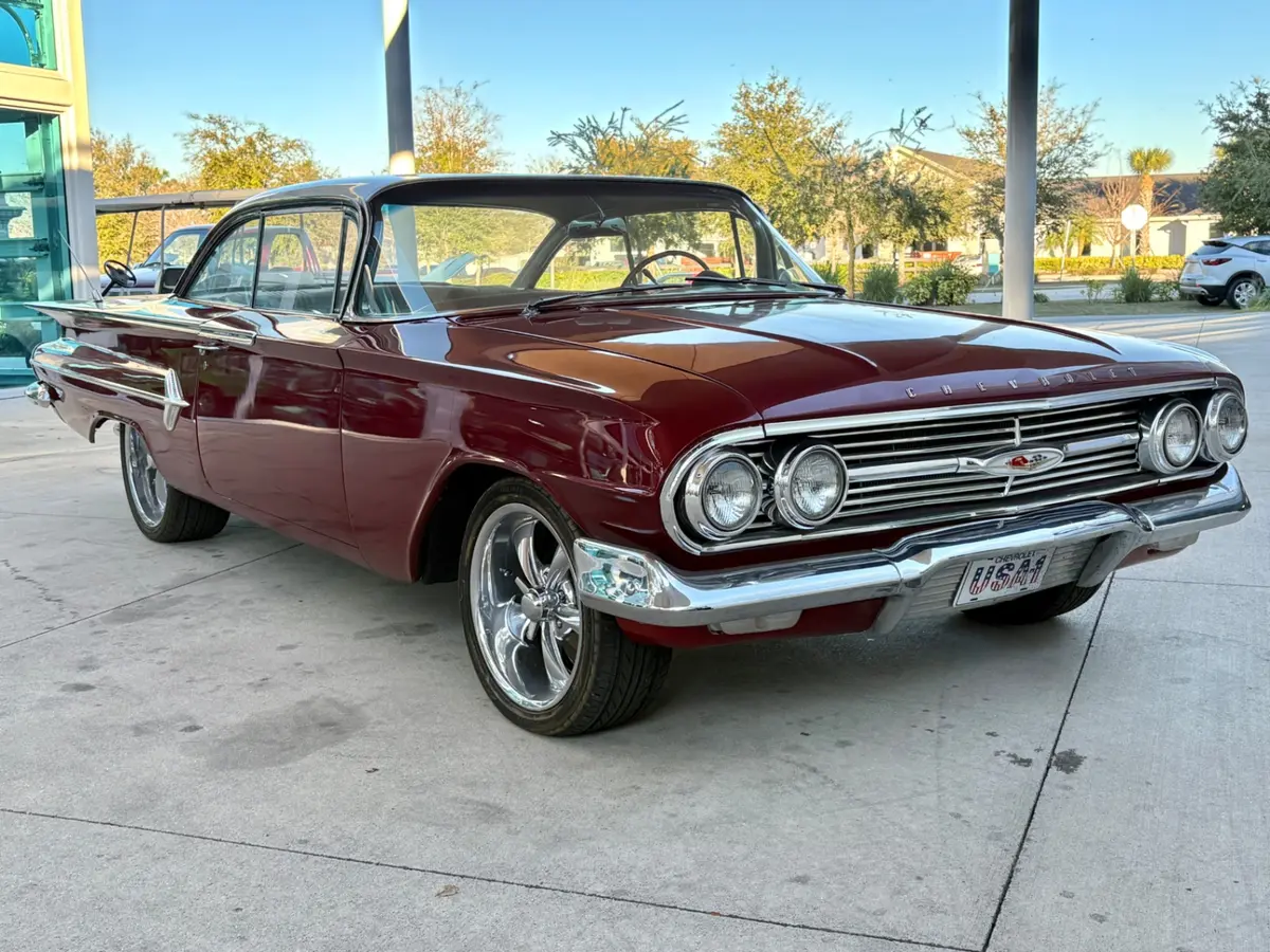 Vehicle photo 4