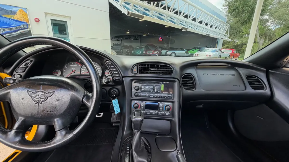 Vehicle photo 39