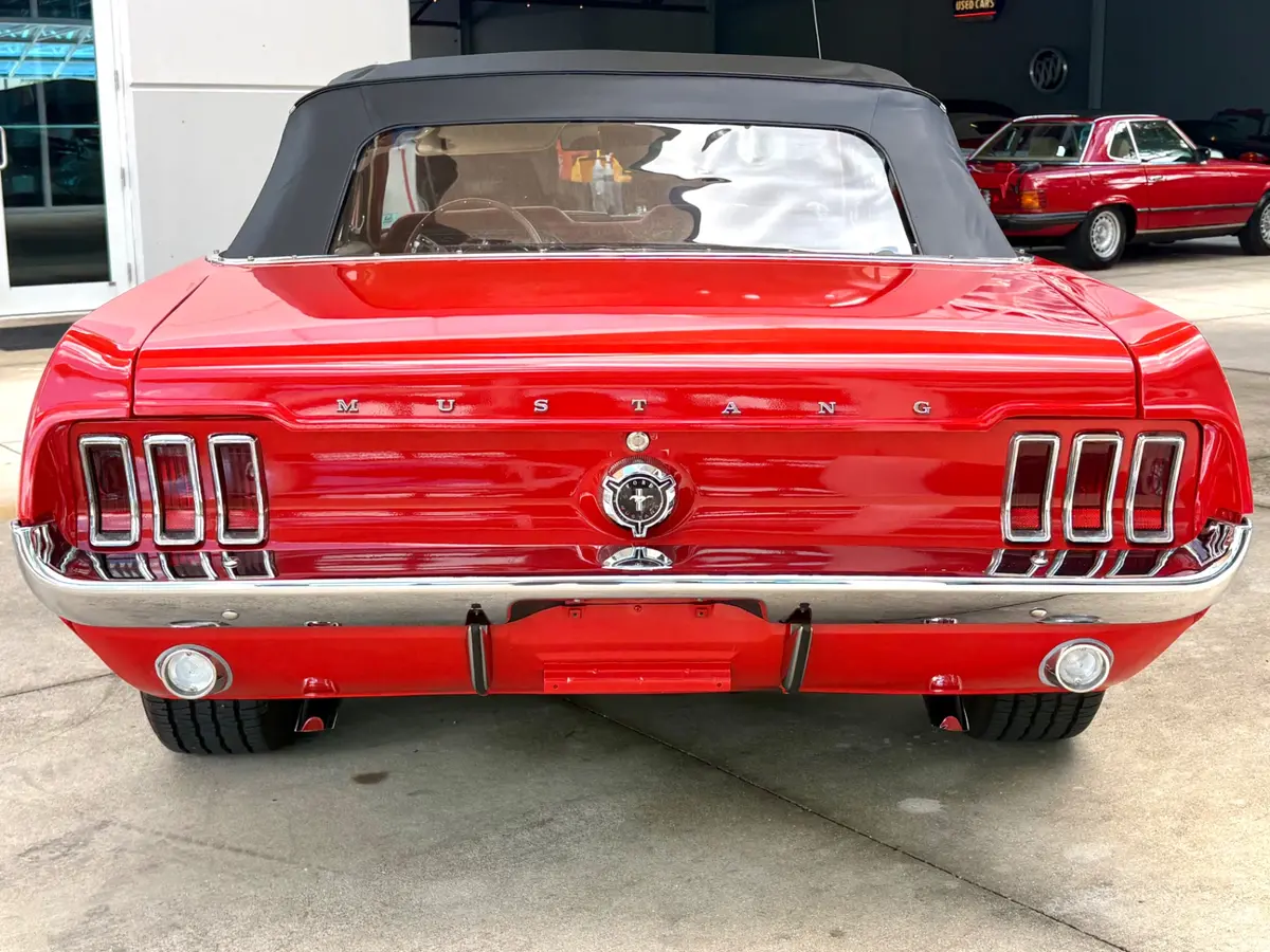 Vehicle photo 22