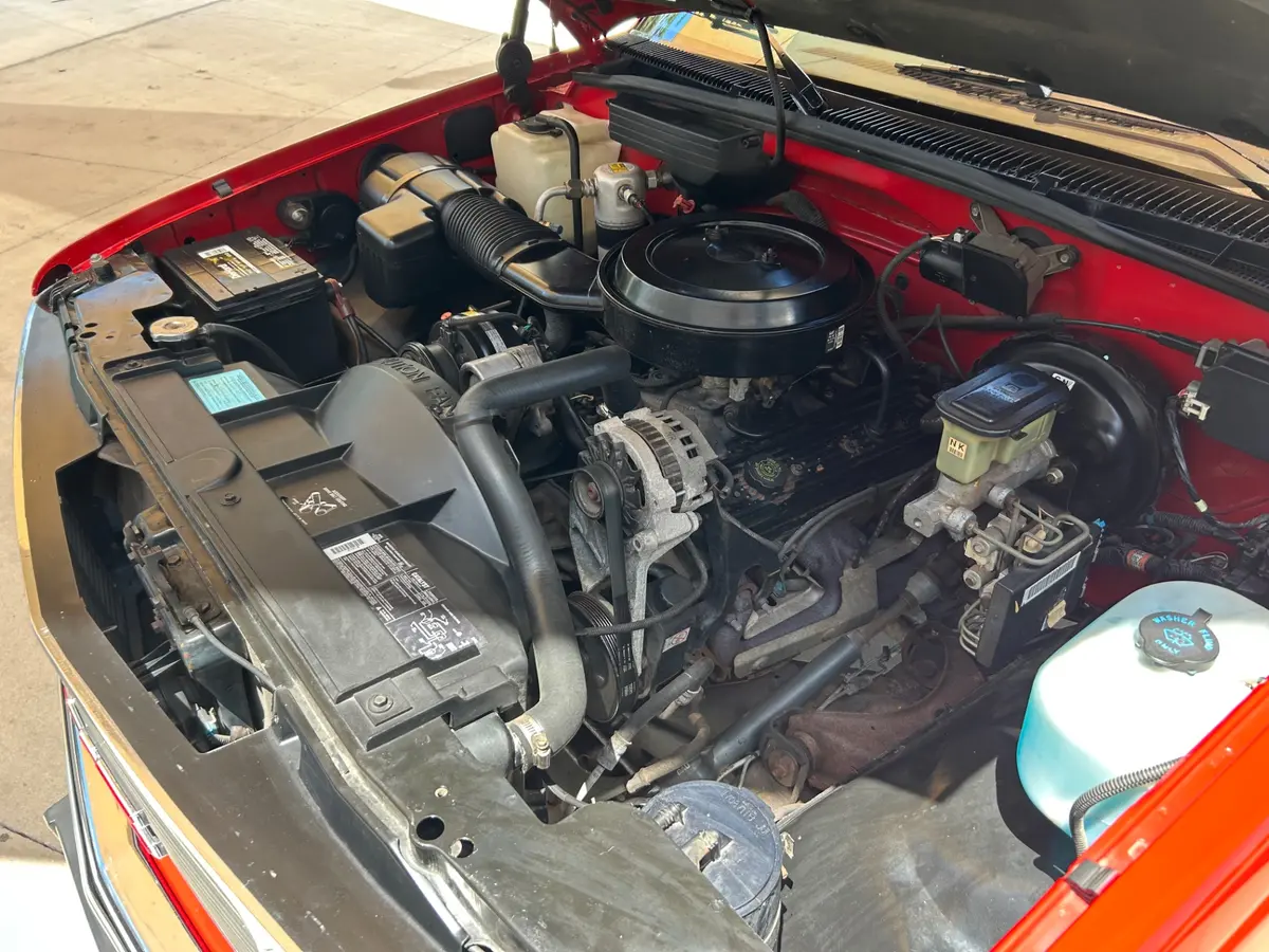 Vehicle photo 27