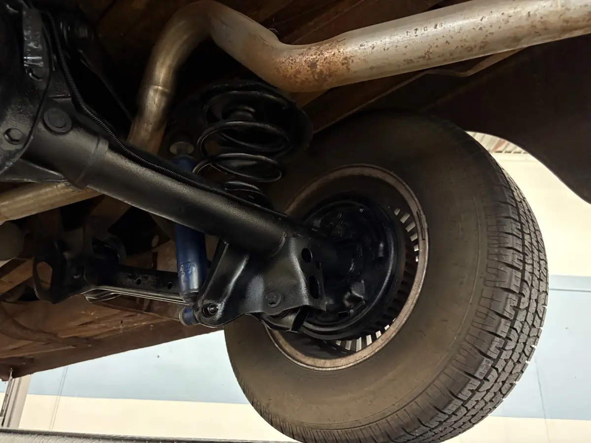 Vehicle photo 39