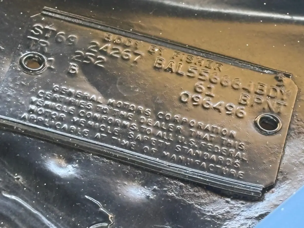 Vehicle photo 34