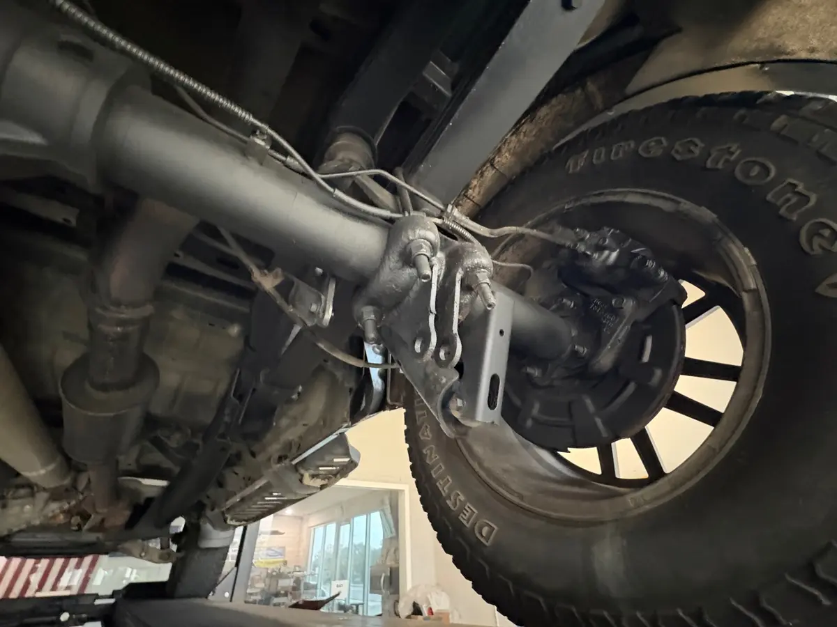 Vehicle photo 52