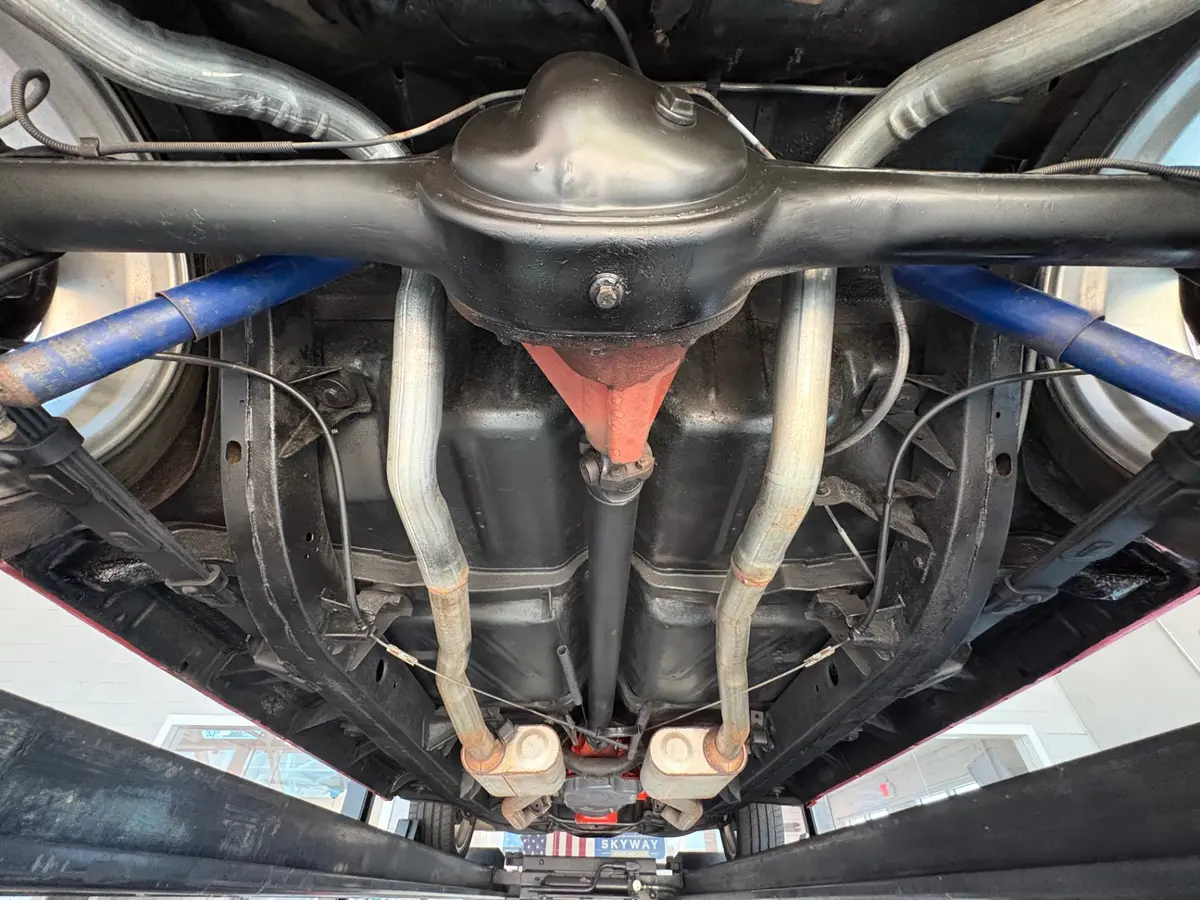 Vehicle photo 41
