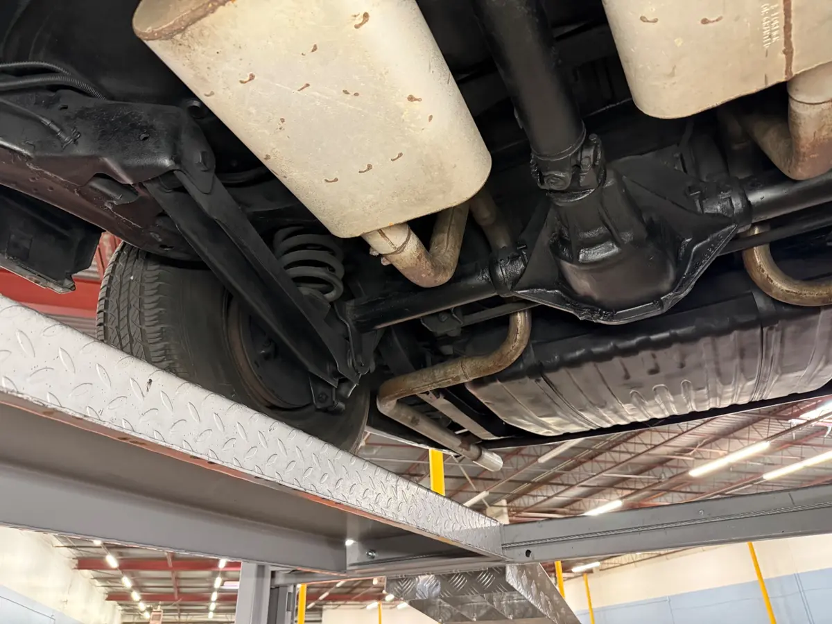 Vehicle photo 43