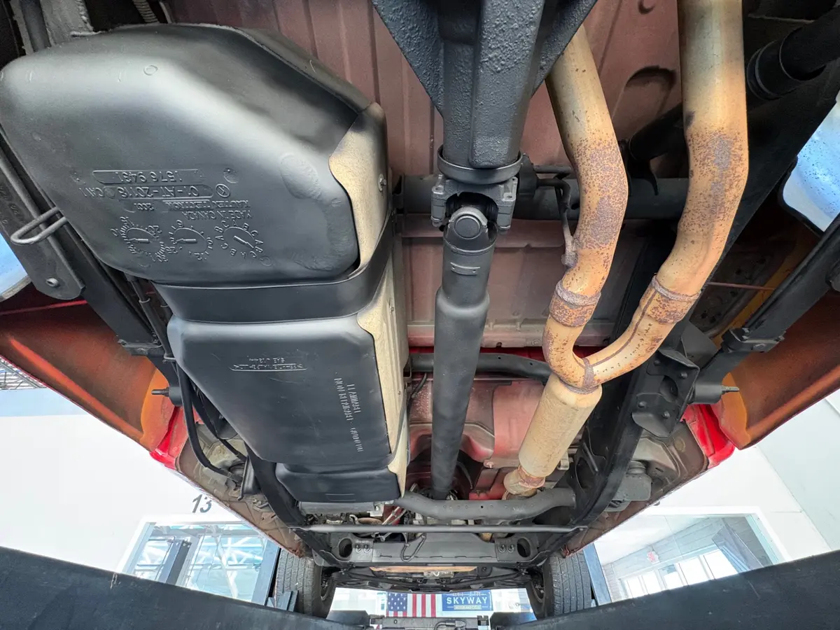 Vehicle photo 42