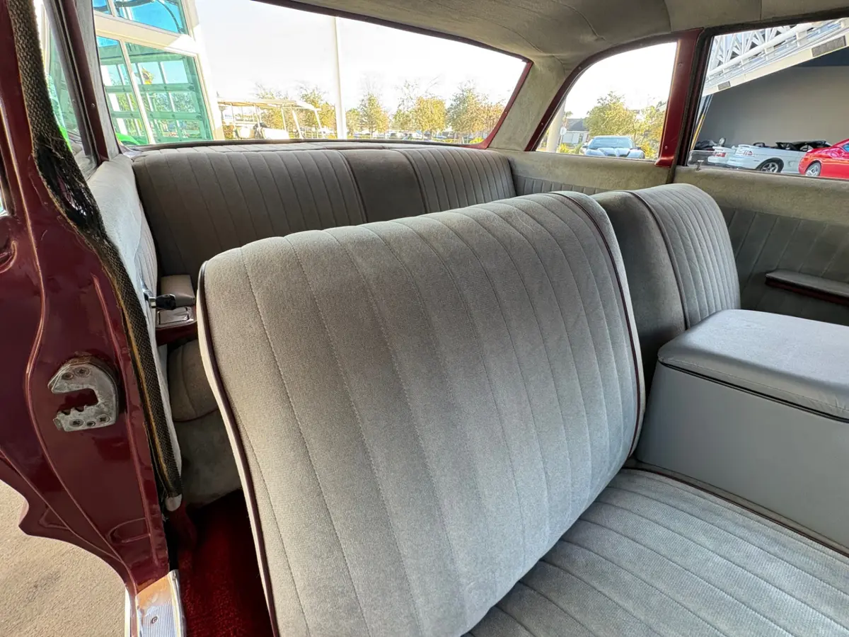 Vehicle photo 41
