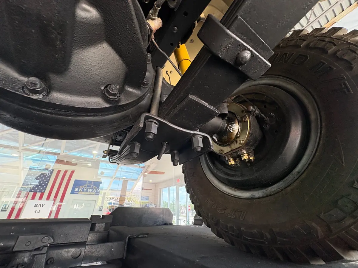 Vehicle photo 51