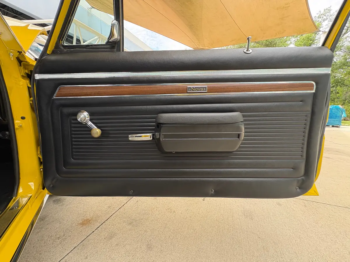 Vehicle photo 44
