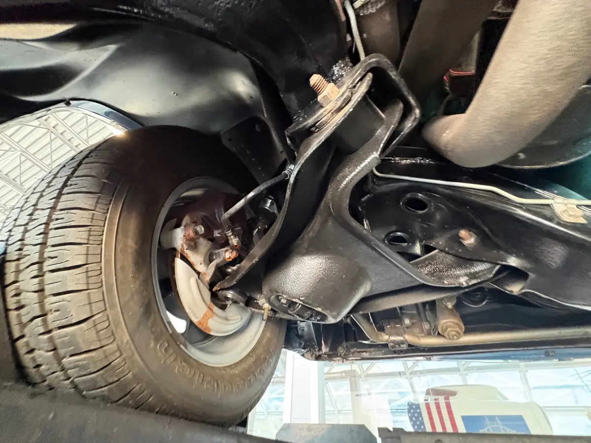 Vehicle photo 62