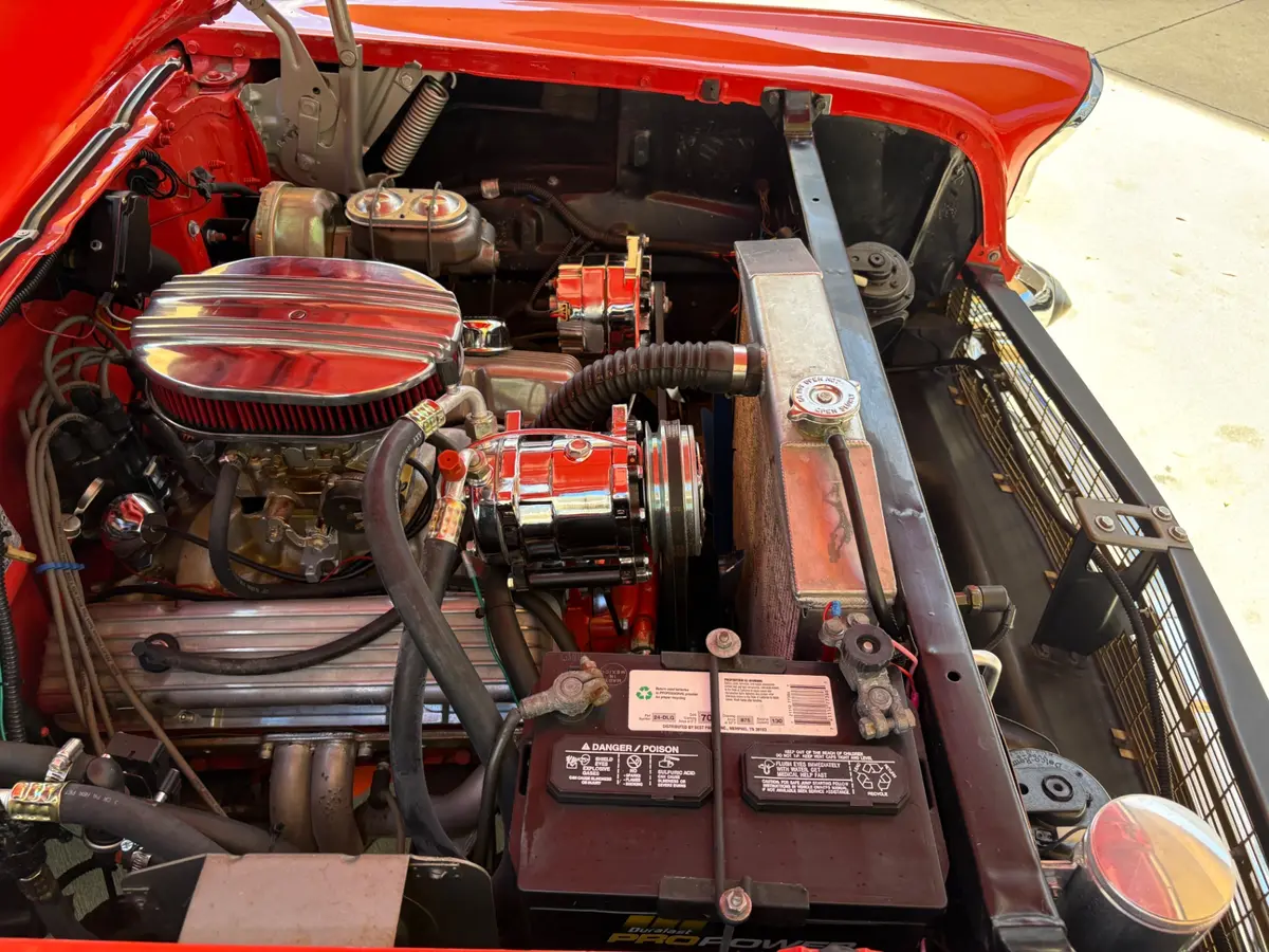 Vehicle photo 24