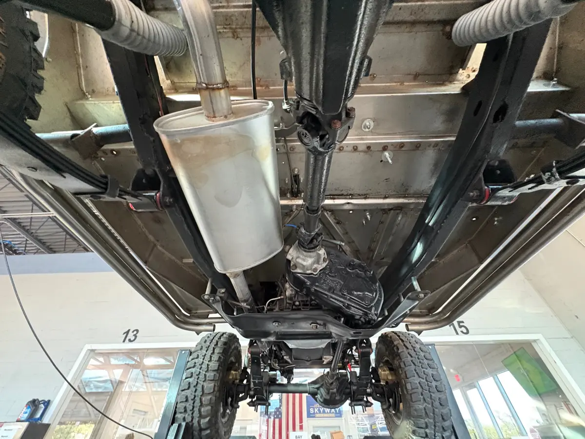 Vehicle photo 44