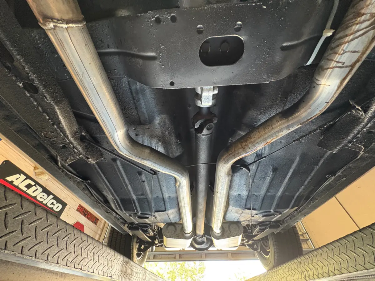 Vehicle photo 57