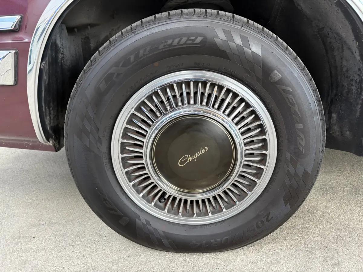 Vehicle photo 22