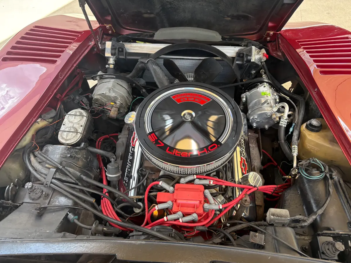 Vehicle photo 28