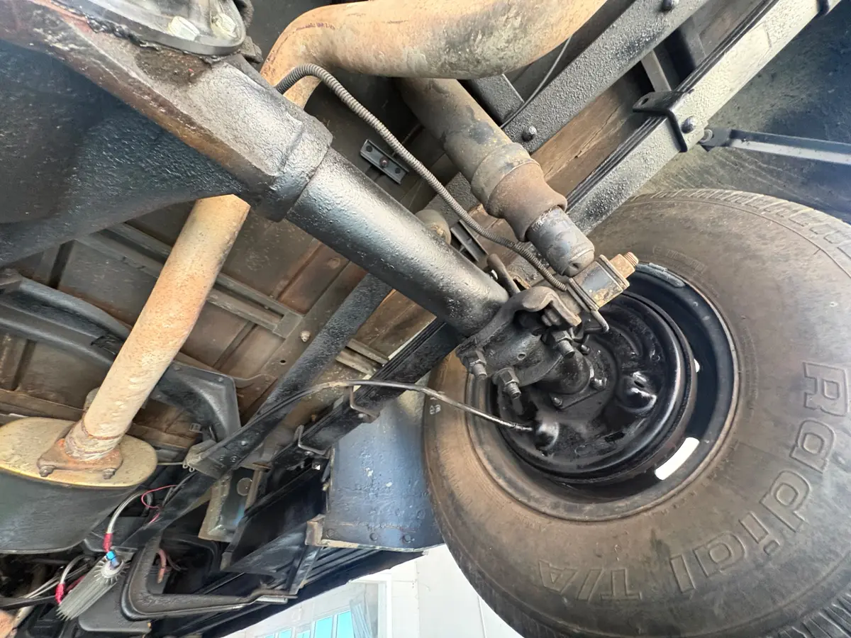 Vehicle photo 42