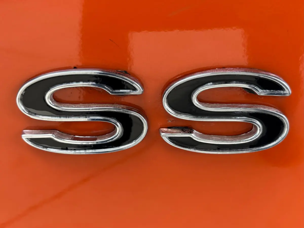 Vehicle photo 22