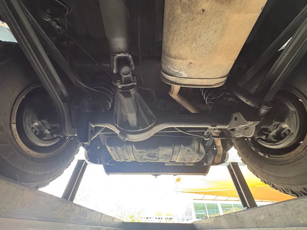 Vehicle photo 56