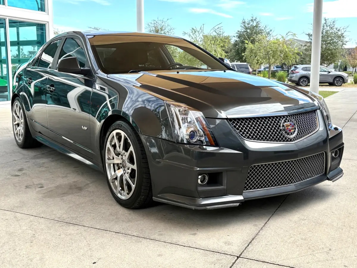 Vehicle photo 4