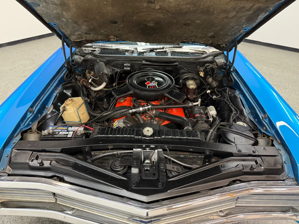 Vehicle photo 13