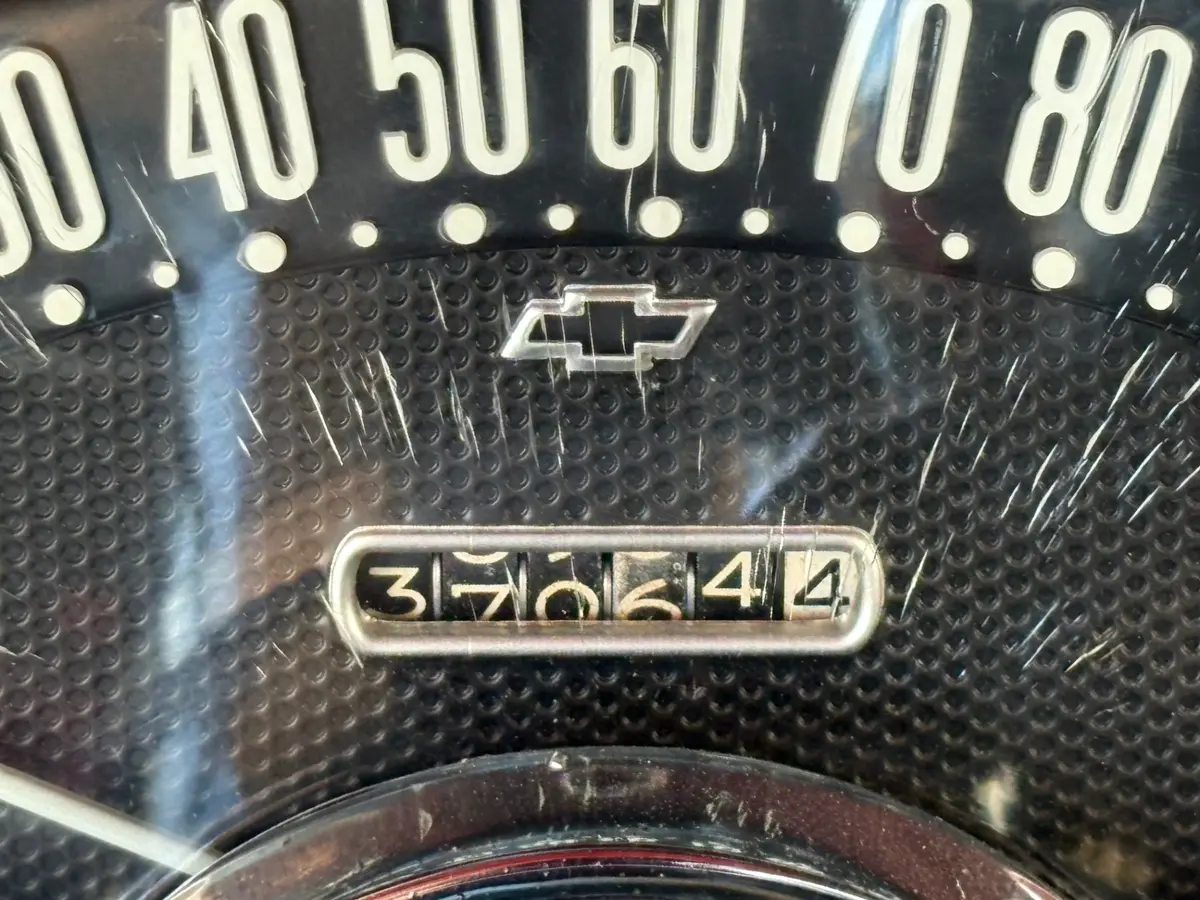 Vehicle photo 23