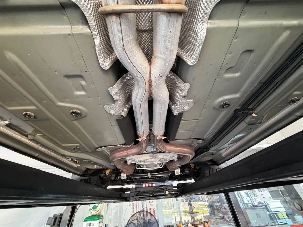 Vehicle photo 47