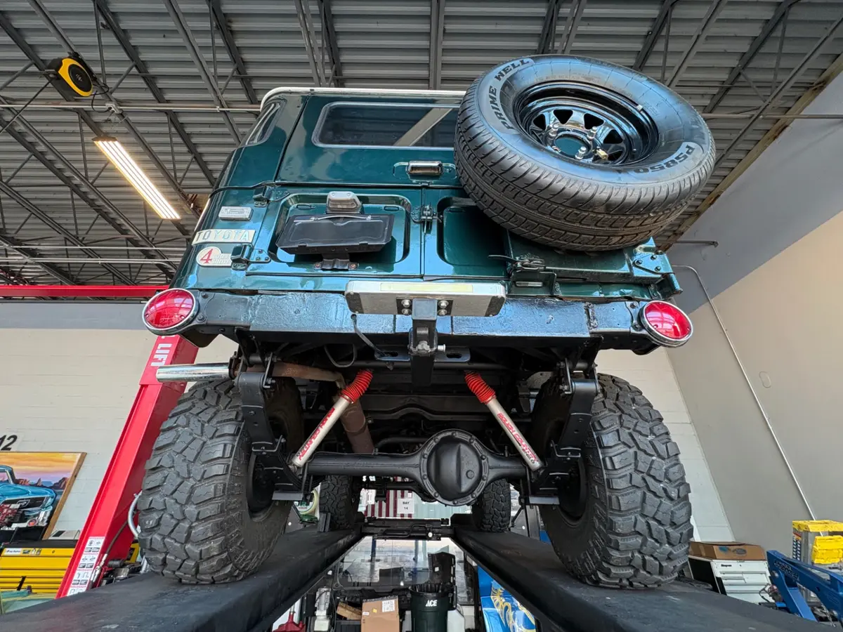 Vehicle photo 42