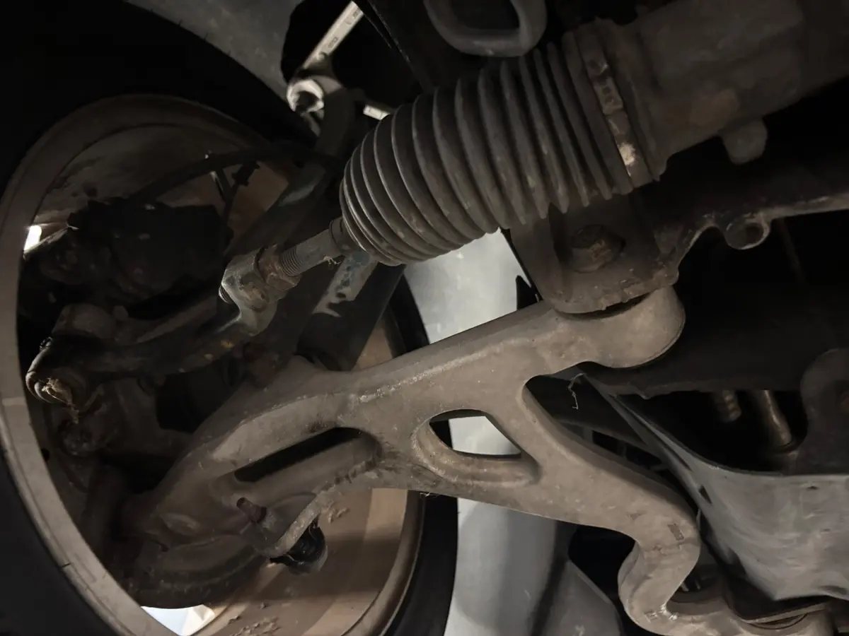 Vehicle photo 39