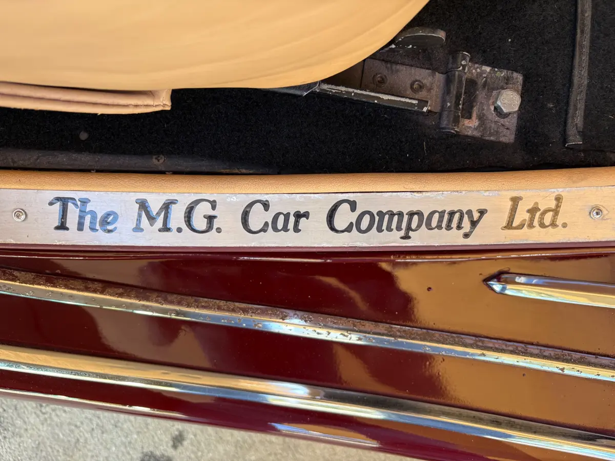 Vehicle photo 41