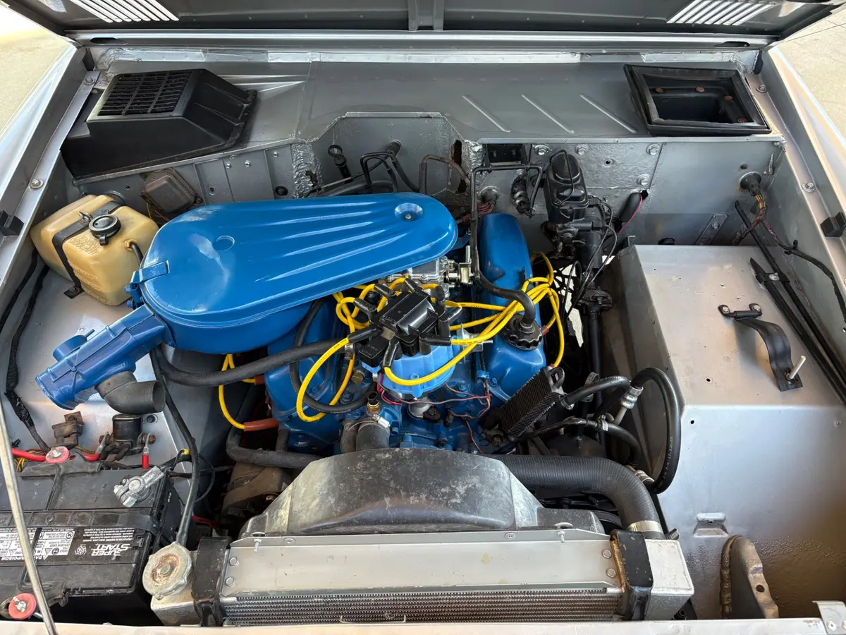Vehicle photo 27