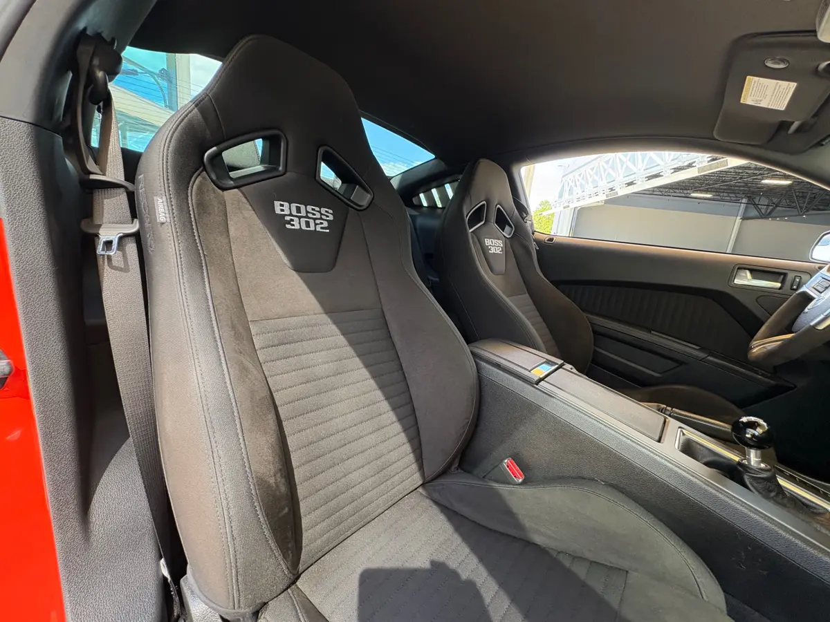 Vehicle photo 40