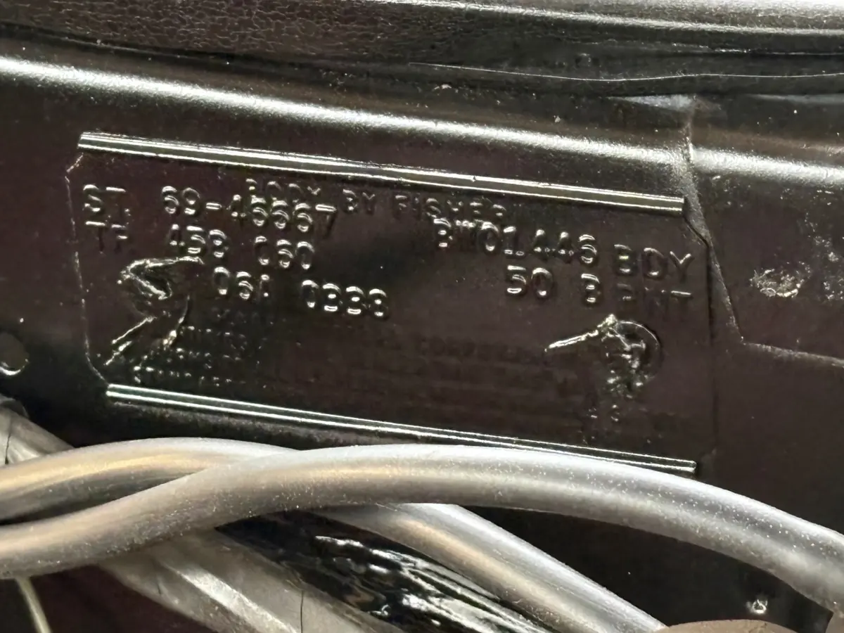 Vehicle photo 27