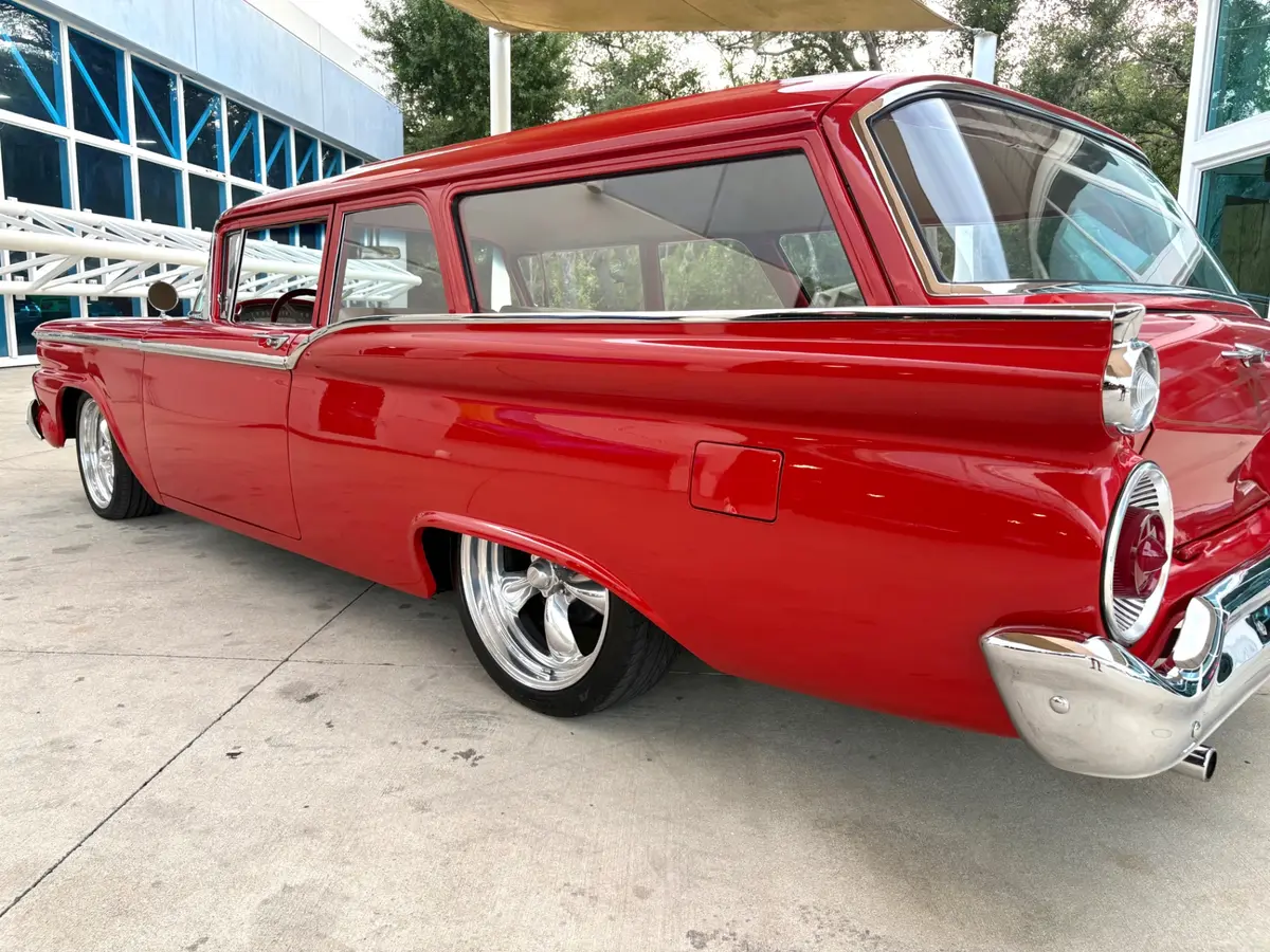 Vehicle photo 15