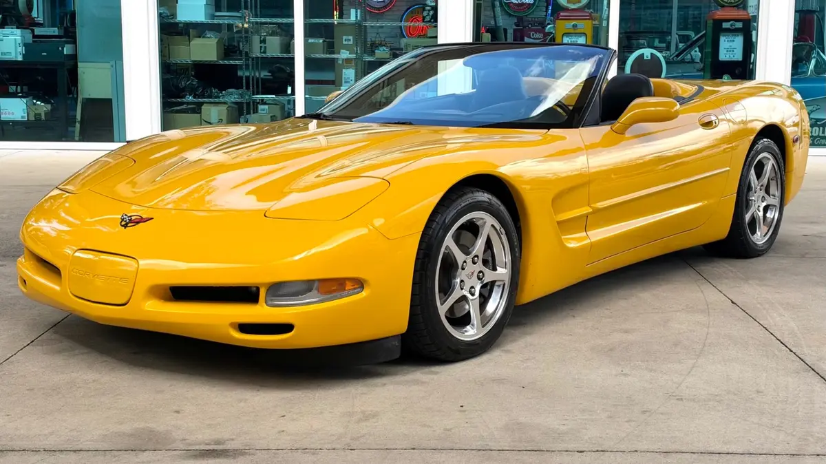 Vehicle photo 1