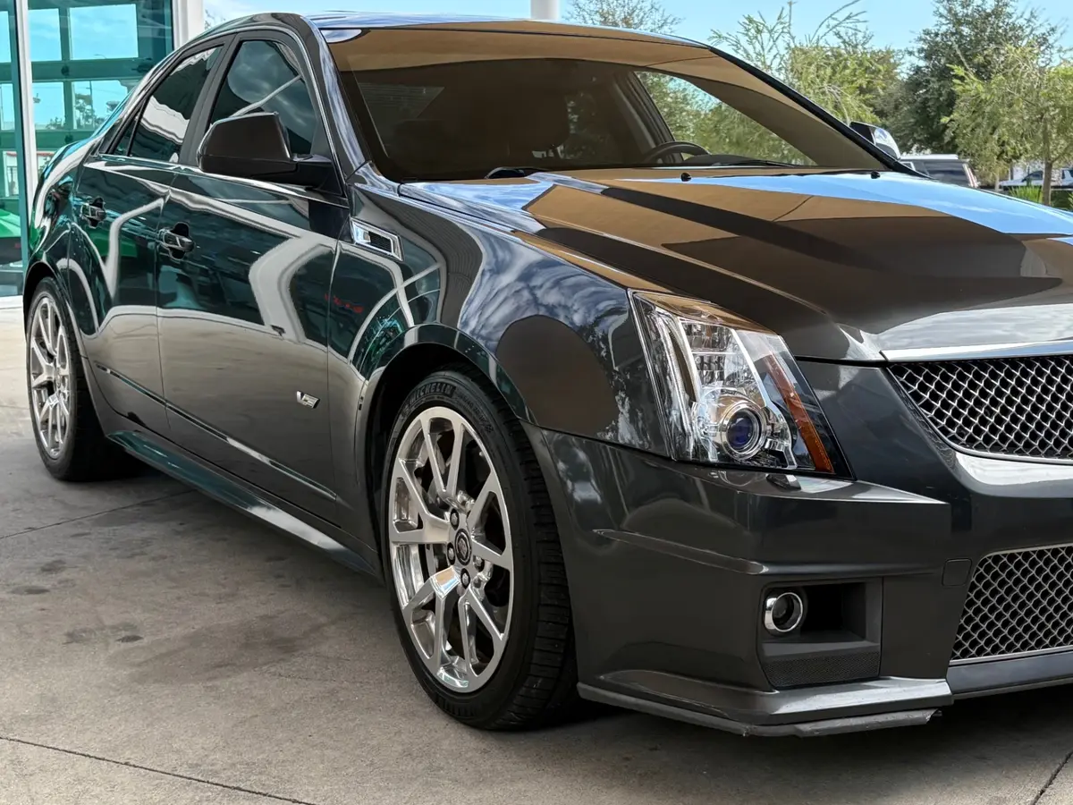 Vehicle photo 19