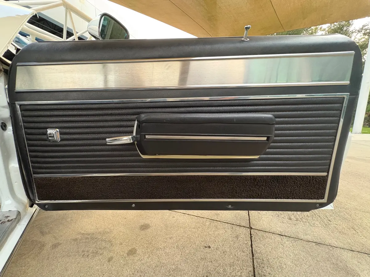 Vehicle photo 40