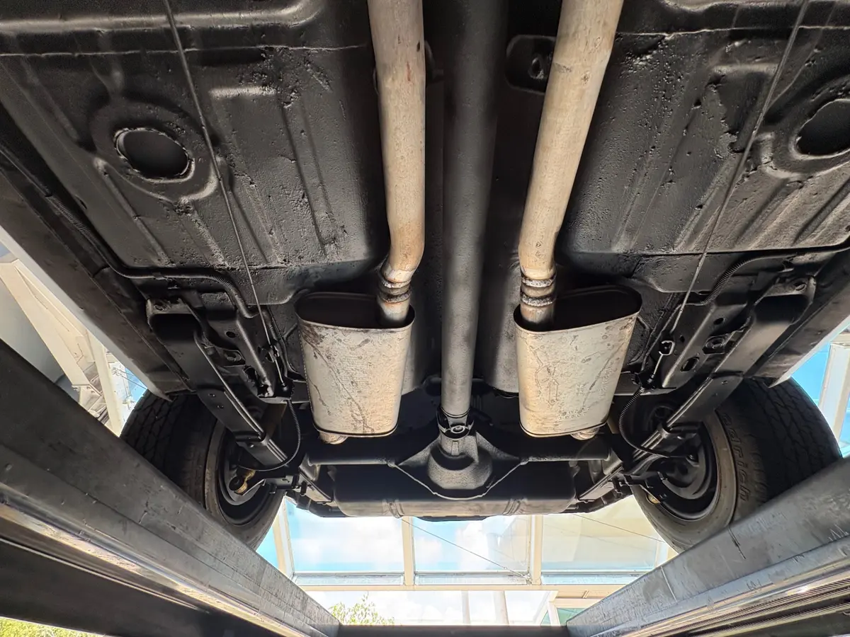 Vehicle photo 64