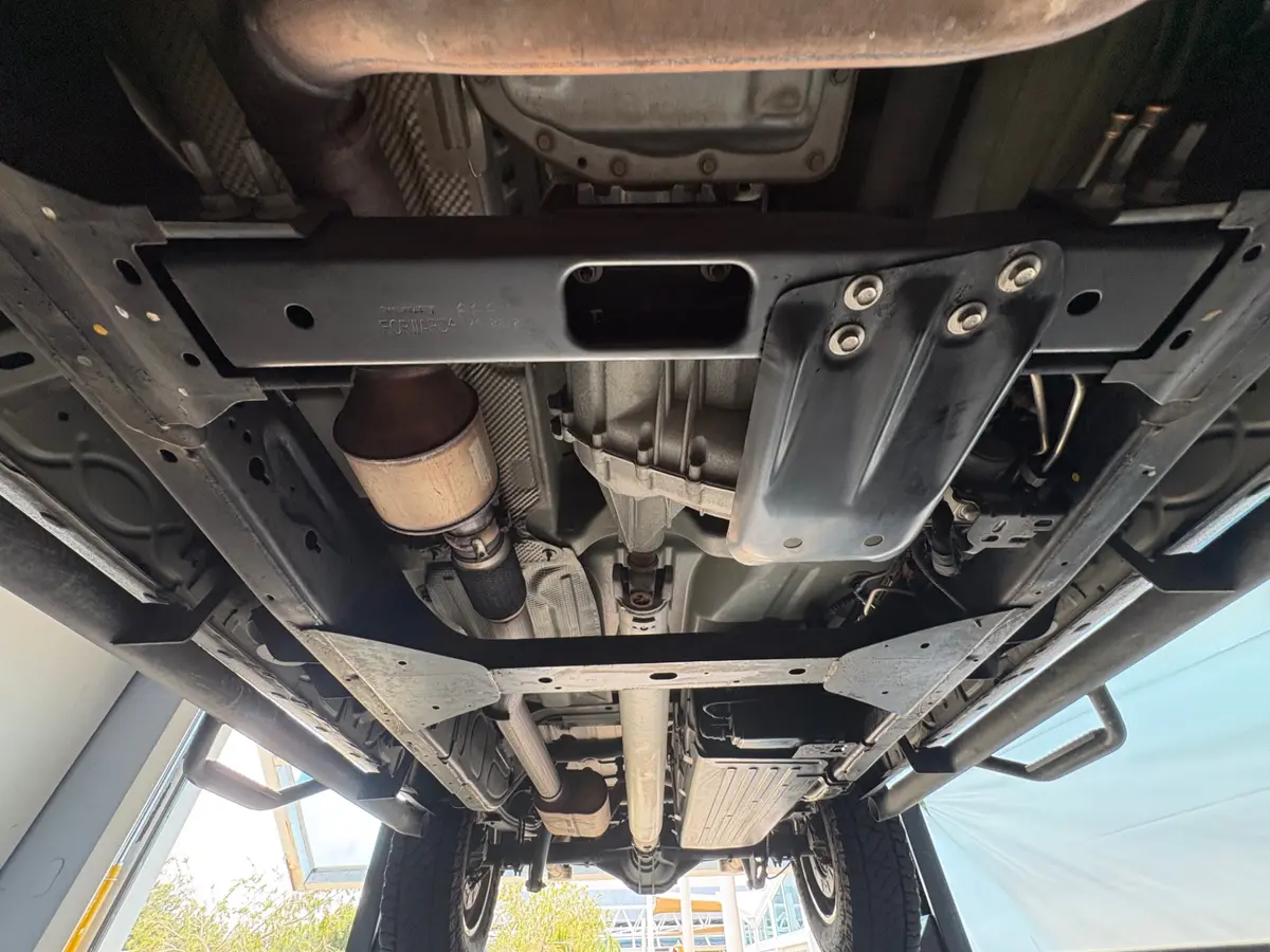 Vehicle photo 59
