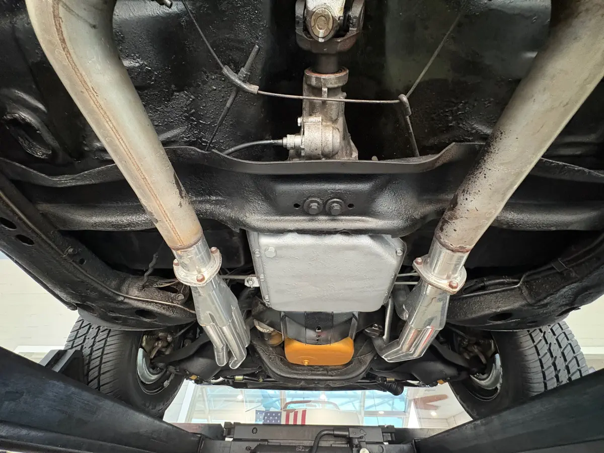 Vehicle photo 57
