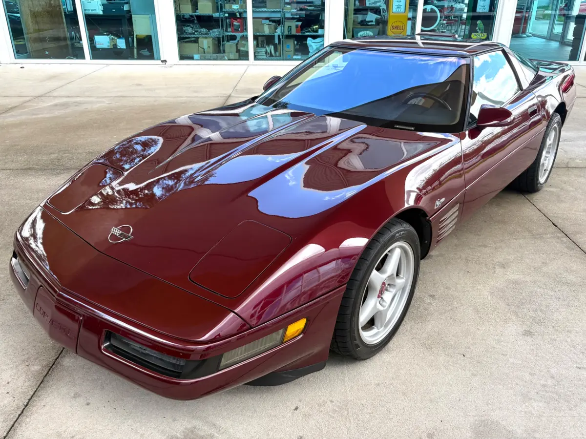 Vehicle photo 20