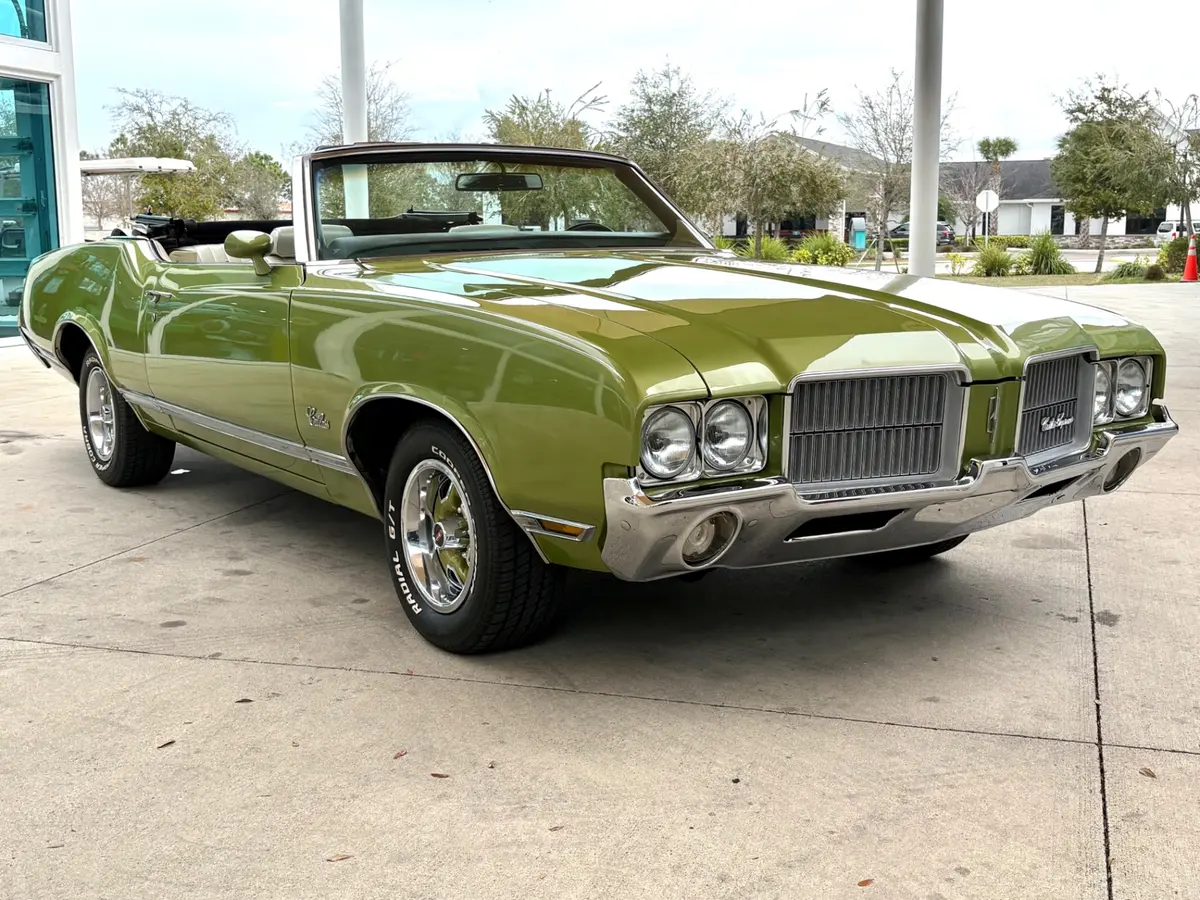 Vehicle photo 4